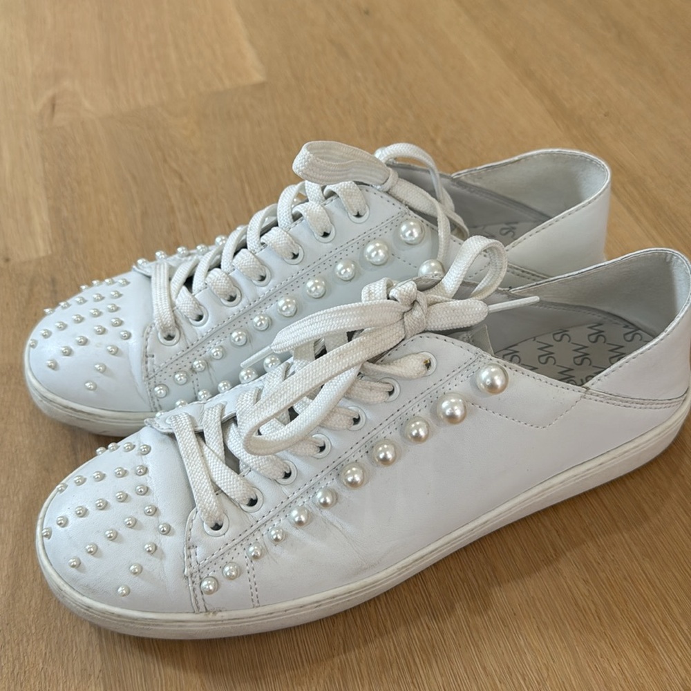 White Pearl-Accent Women's Leather Sneakers